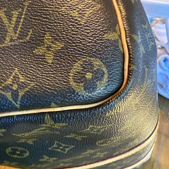 Louis Vuitton Monogram 45 Canvas Duffel Bag - Picture 8 of 15